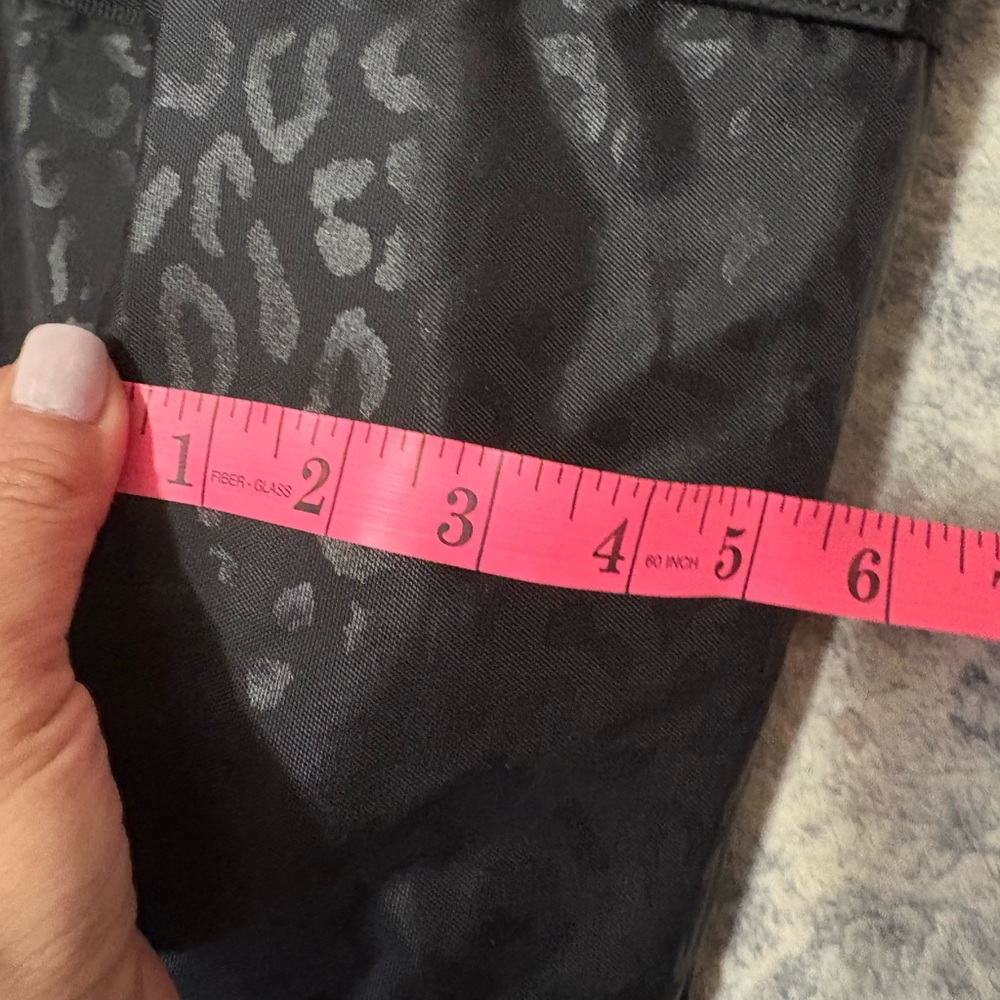 Andi Black Leopard Woman’s Tote Bag - Picture 9 of 10